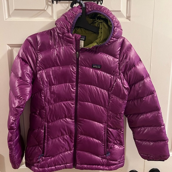 Patagonia Girls XL (14) Purple Green Hi-Loft Down Sweater Hoody